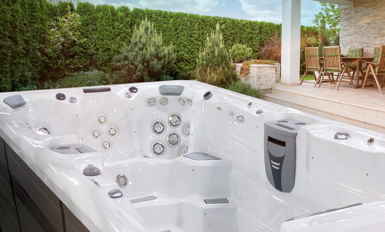Challenger 15 D swim spa