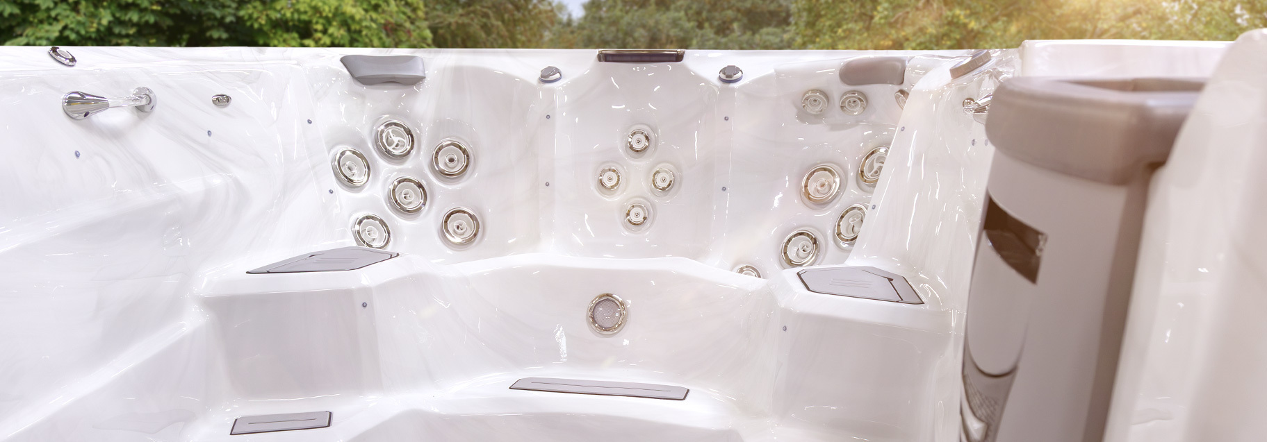 Trainer 19D MAX swim spa